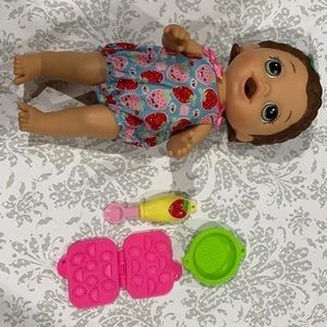 Baby alive snackin Lilly